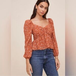 ASTR The Label Long Sleeve Sweetheart Top in Rust Multi Floral Size S